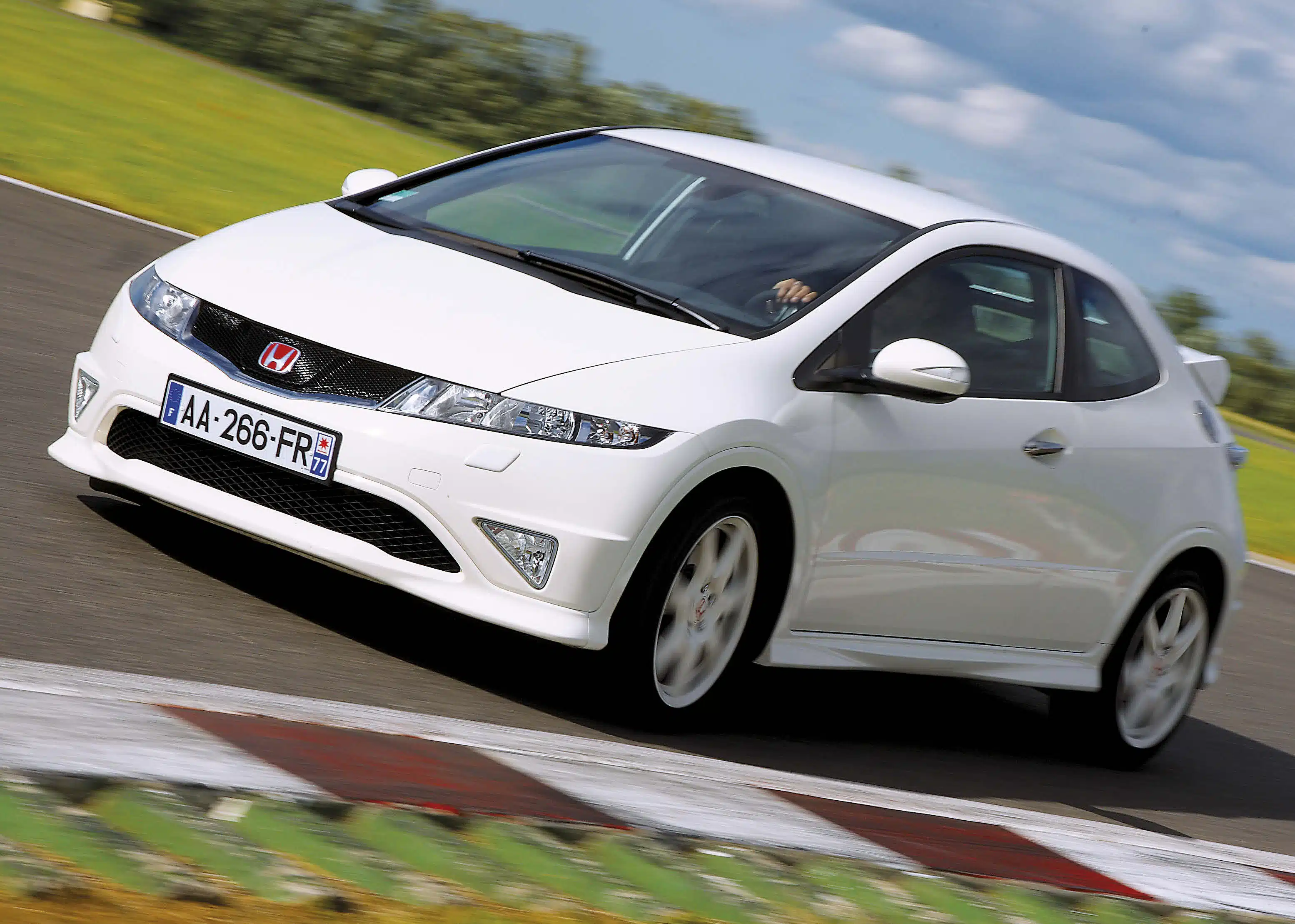 honda civic type r (fn2) 1