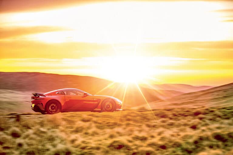 aston V12 vantage_EVO