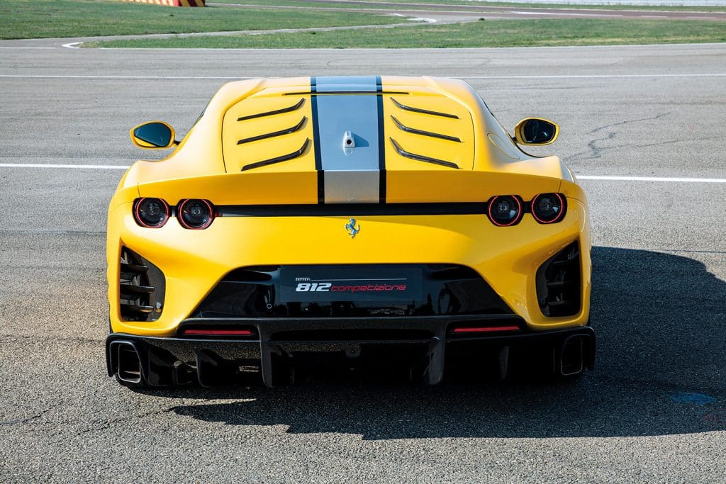 ferrari 812 competizione 5