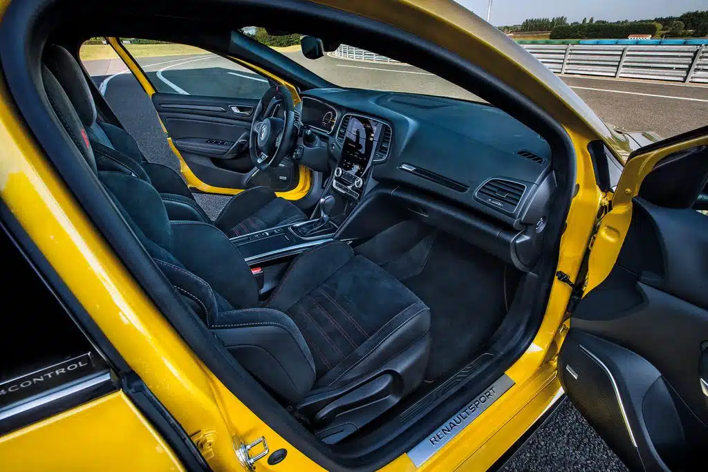 match renault mégaane rs trophy/ vw golf gti clubsport 45 / cup