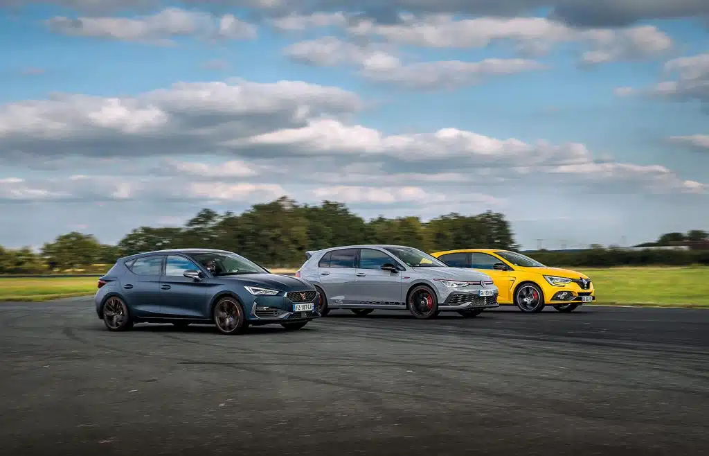 match renault mégaane rs trophy/ vw golf gti clubsport 45 / cup