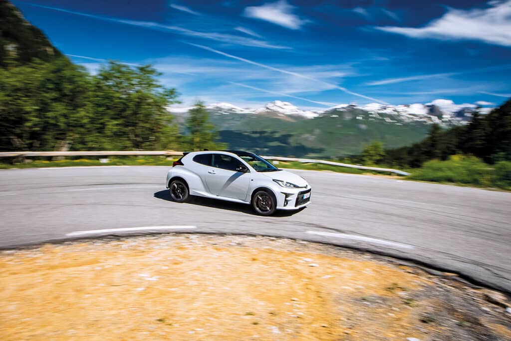 gr yaris escort cosworth mitsu evo 2