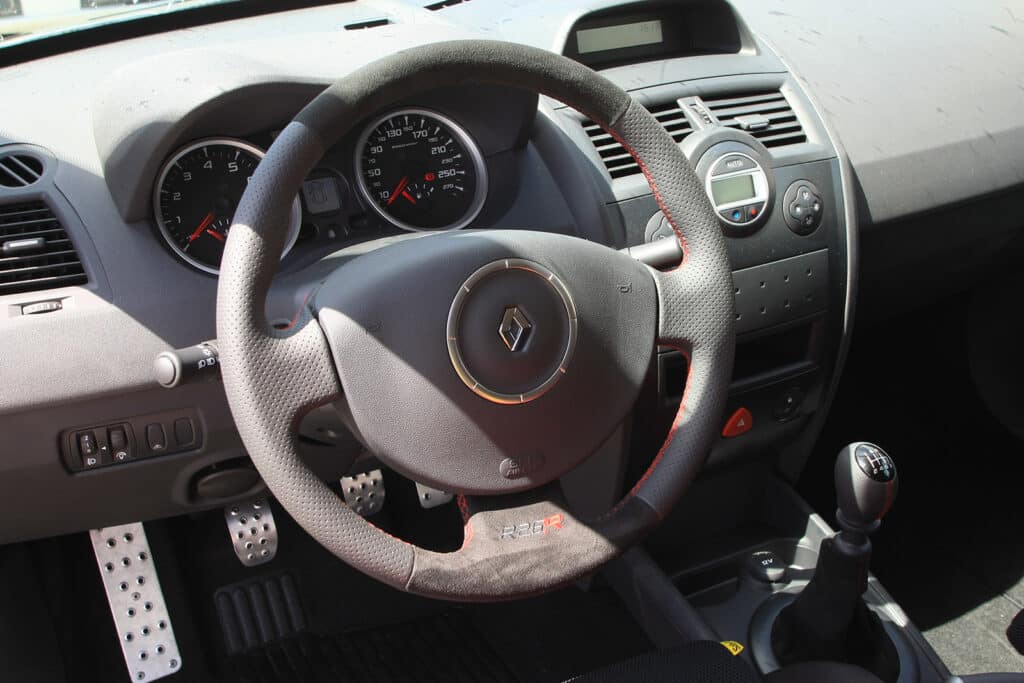 renault megane r26r record 13