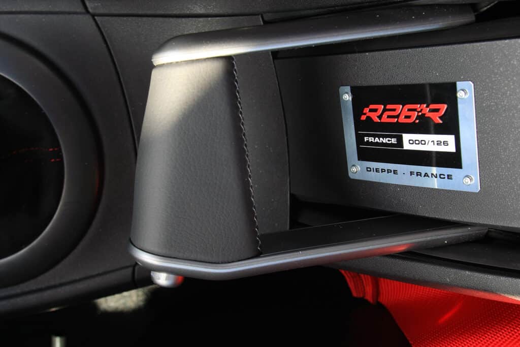 renault megane r26r record 15