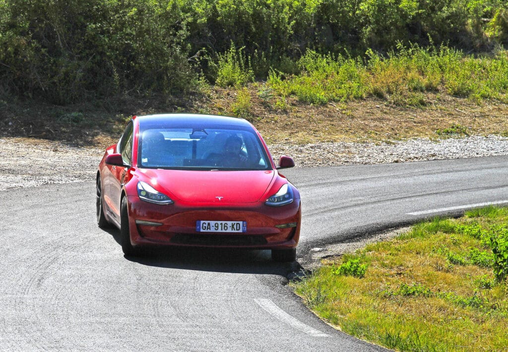 tesla model3 performance evo 26
