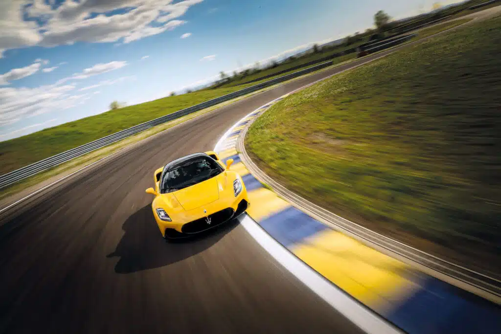 05 mc20 giallo genio track