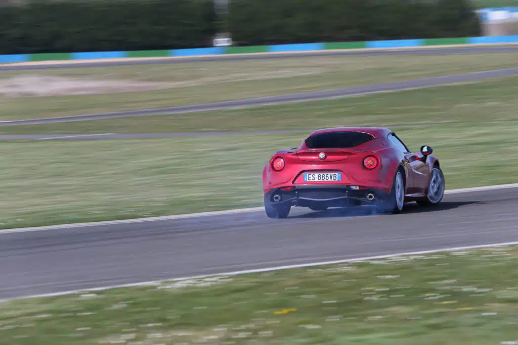 alfa romeo 4c supertest 7