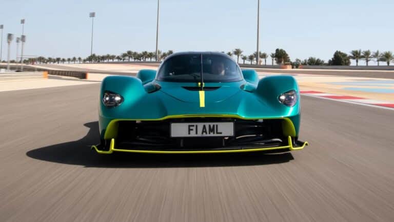 aston martin valkyrie review 9
