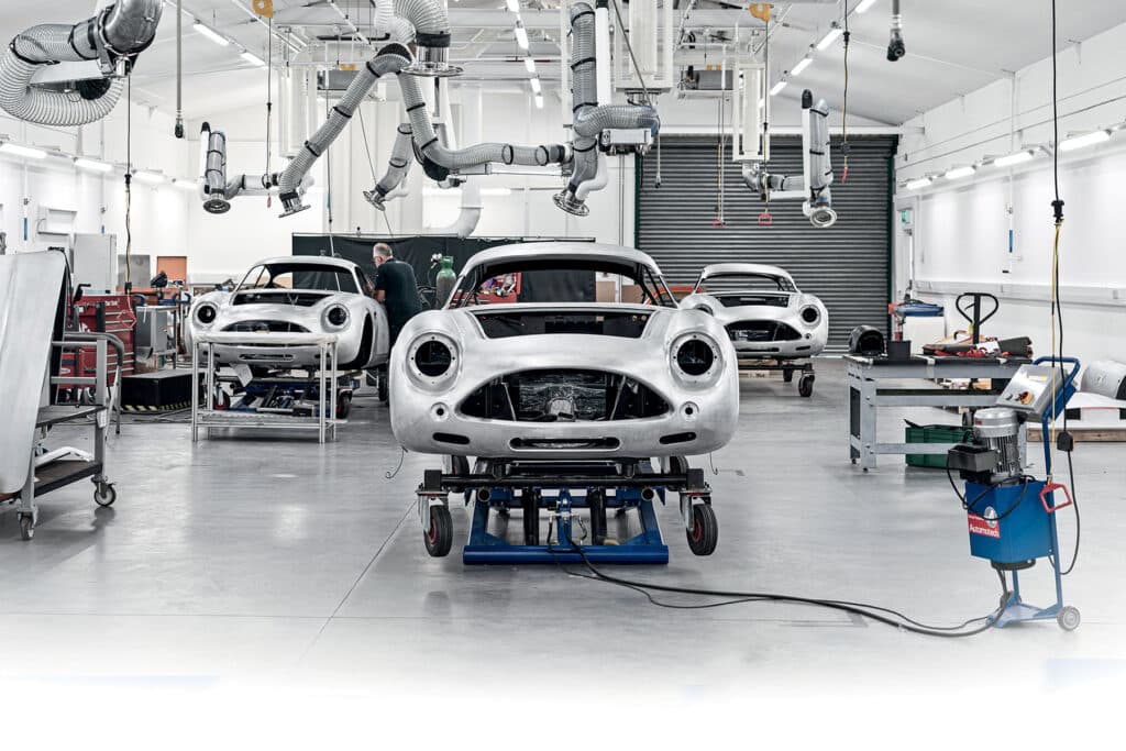 astonmartindb4gt zagato continuation 1