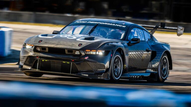 ford mustang gt3