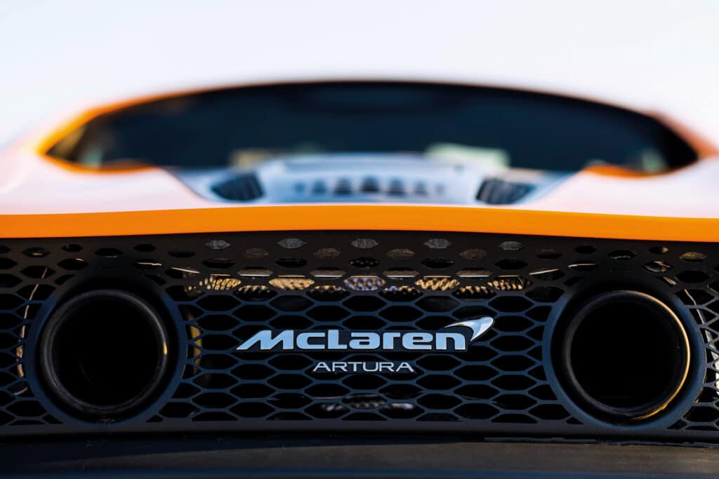 McLaren_Artura_Global_Test_Drive-0013