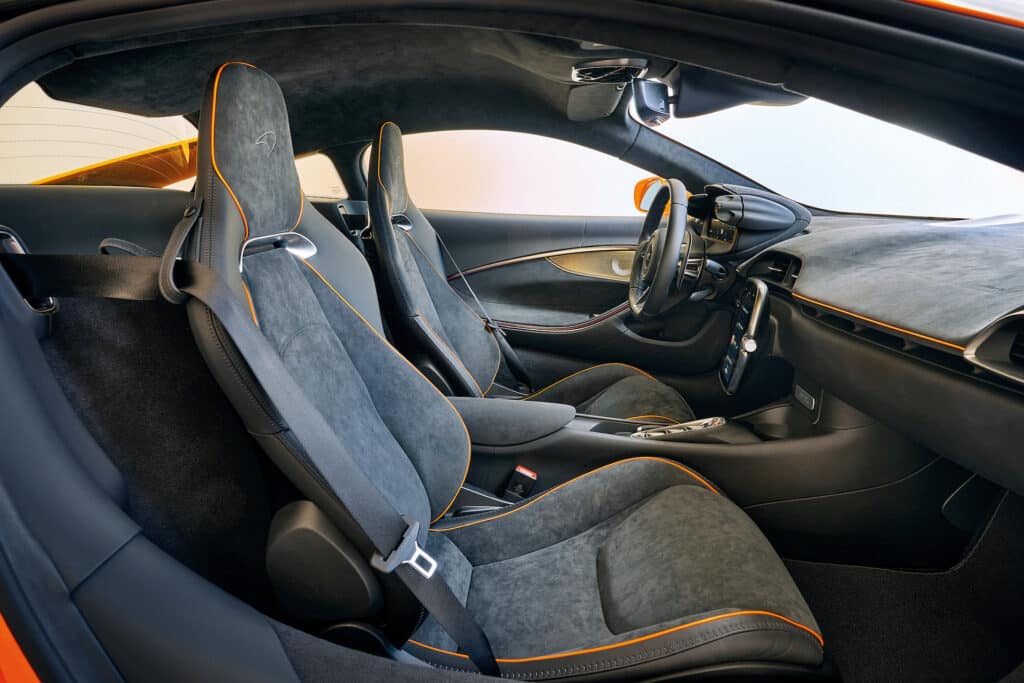 McLaren_Artura_Interieur