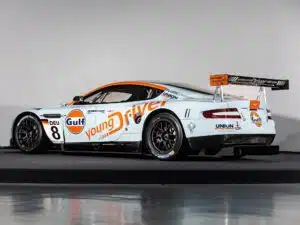 aston martin dbr9 gt1 8
