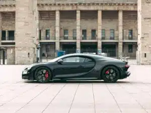 bugatti chiron 4