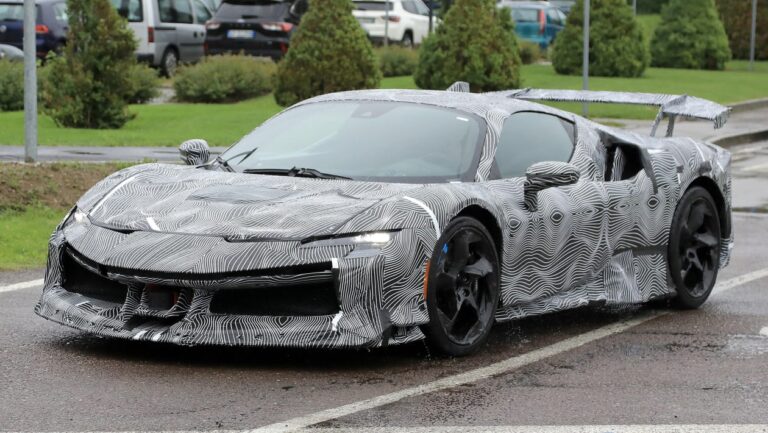 ferrari sf90 spy shots 2