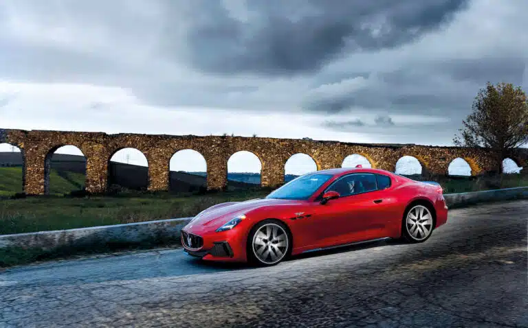 maserati granturismo trofeo statique av