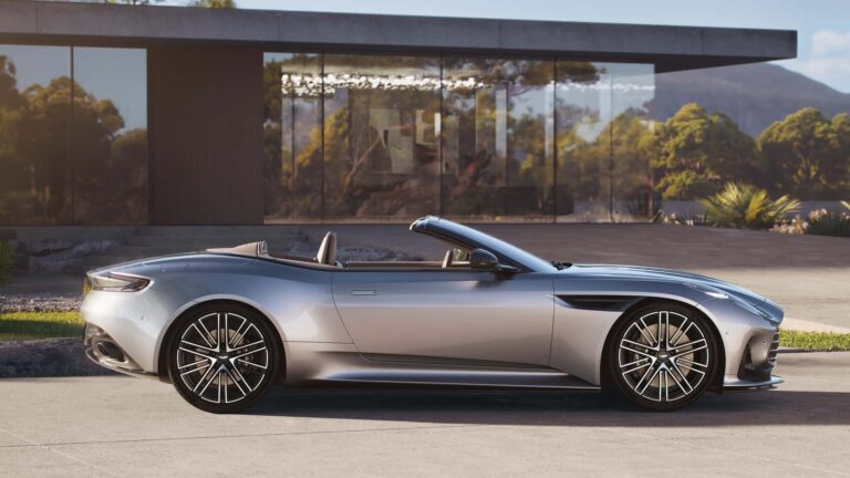 aston martin db12 volante 2023 8