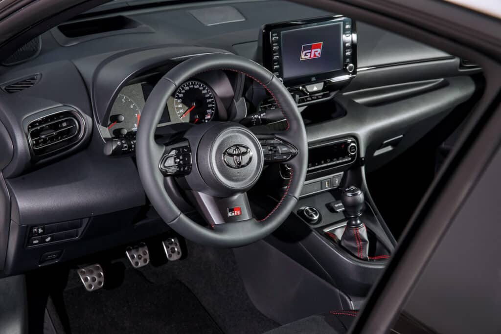 interieur toyota gryaris2020 189