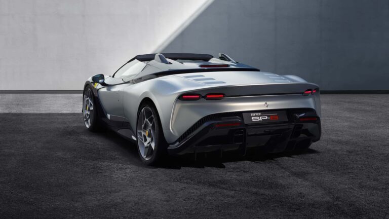 ferrari sp 8 3