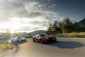 match ferrari 296 gtb vs mclaren artura