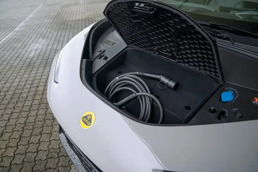 lotus eletre 6