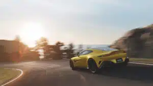 aston martin vantage 03