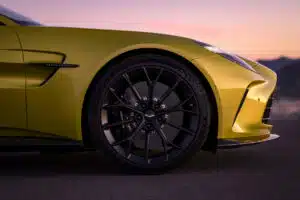 aston martin vantage 28