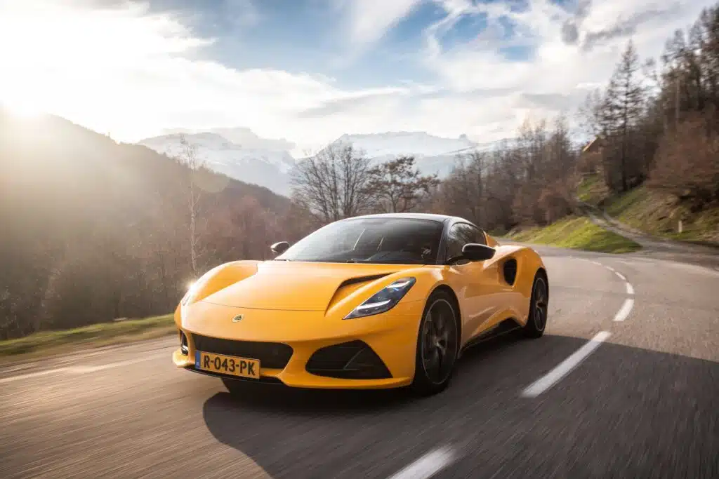 lotus emira v6 @jorisclerc travelling av