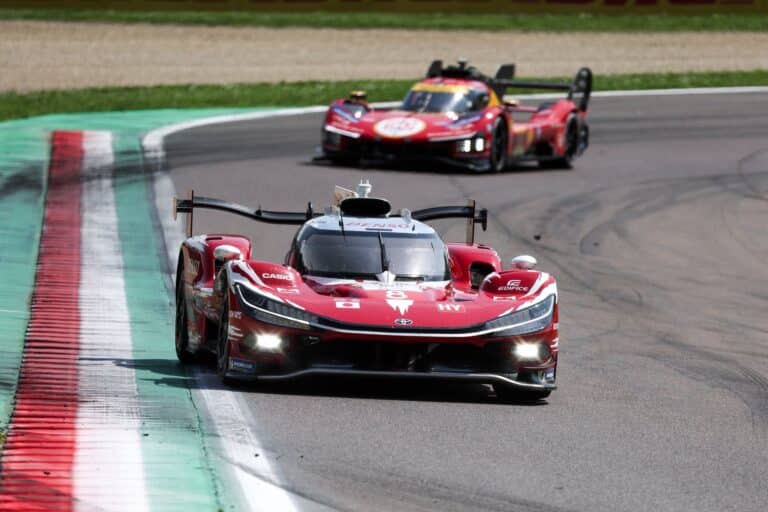 Une voiture rouge gagne à Imola au championnat du monde d’endurance, mais ce n’est pas une Ferrari