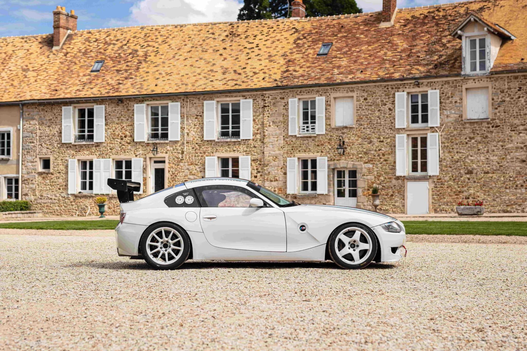 bmw z4 gt4