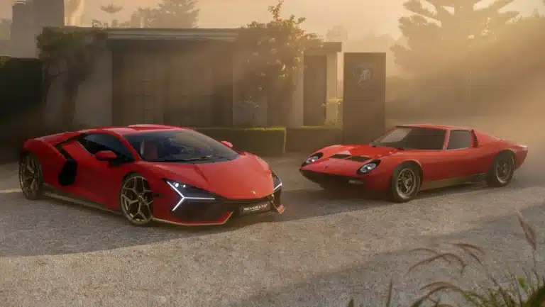 lamborghini revuelto 10
