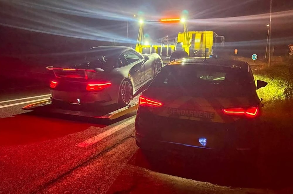 A fond dans sa Porsche 911 GT3, il passe devant un radar des gendarmes à 312 km/h !